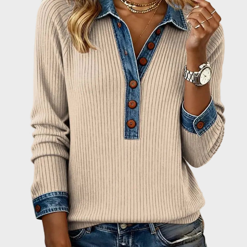 Ravit – Langermet denimbluse med strikkedetaljer