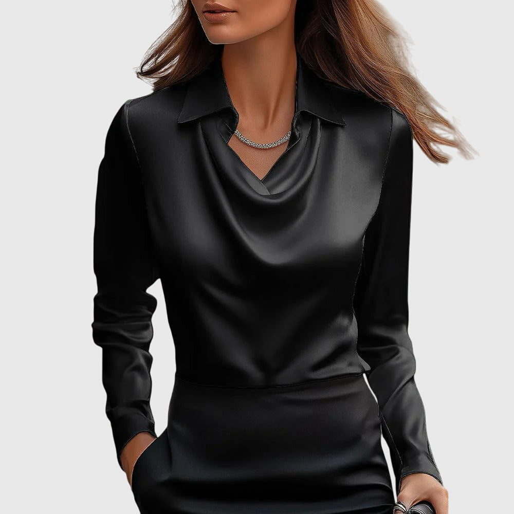 Dana – Elegant bluse i skinnende sateng