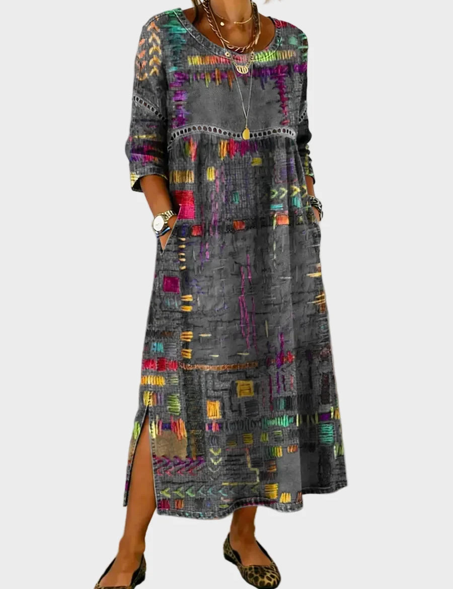 Inaya – Denimkjole med etnisk patchwork