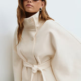 Elegant cape for dame med belte