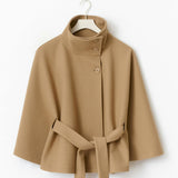 Elegant cape for dame med belte