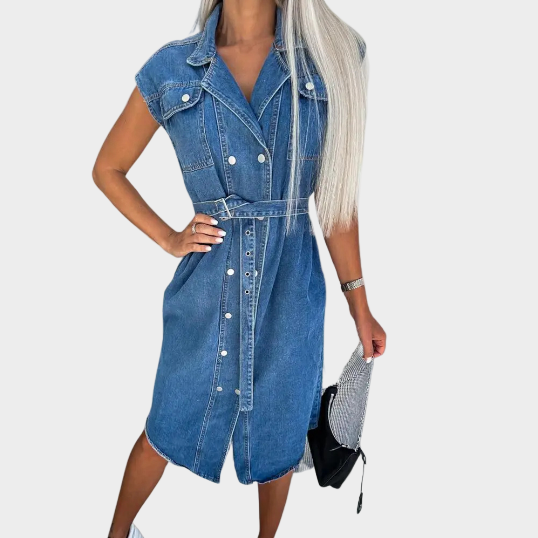 Beáta – Denimkjole med belte