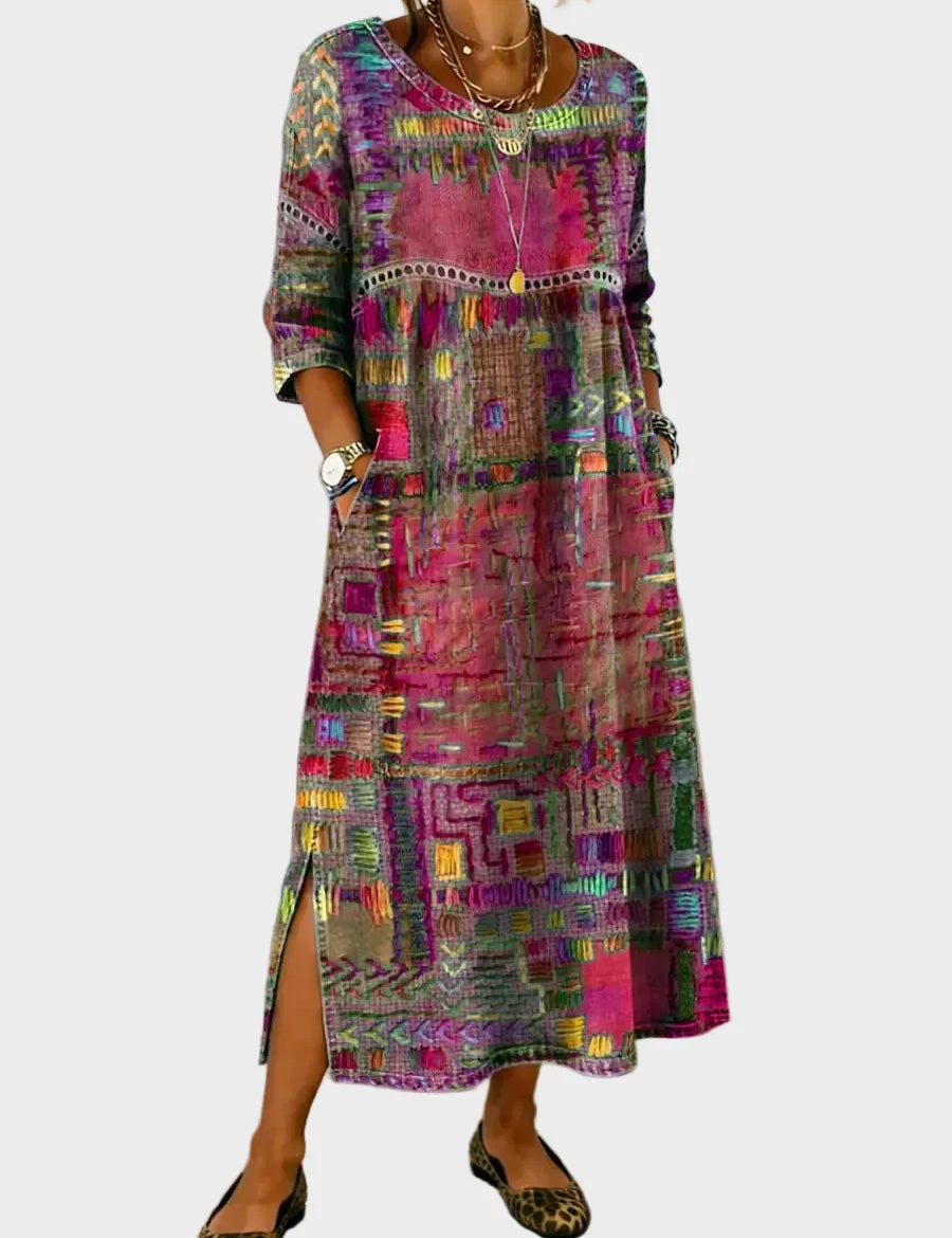 Inaya – Denimkjole med etnisk patchwork