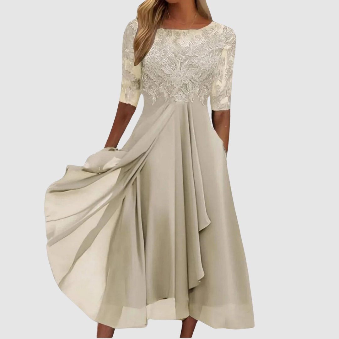 Leontýna – Elegant blondekjole