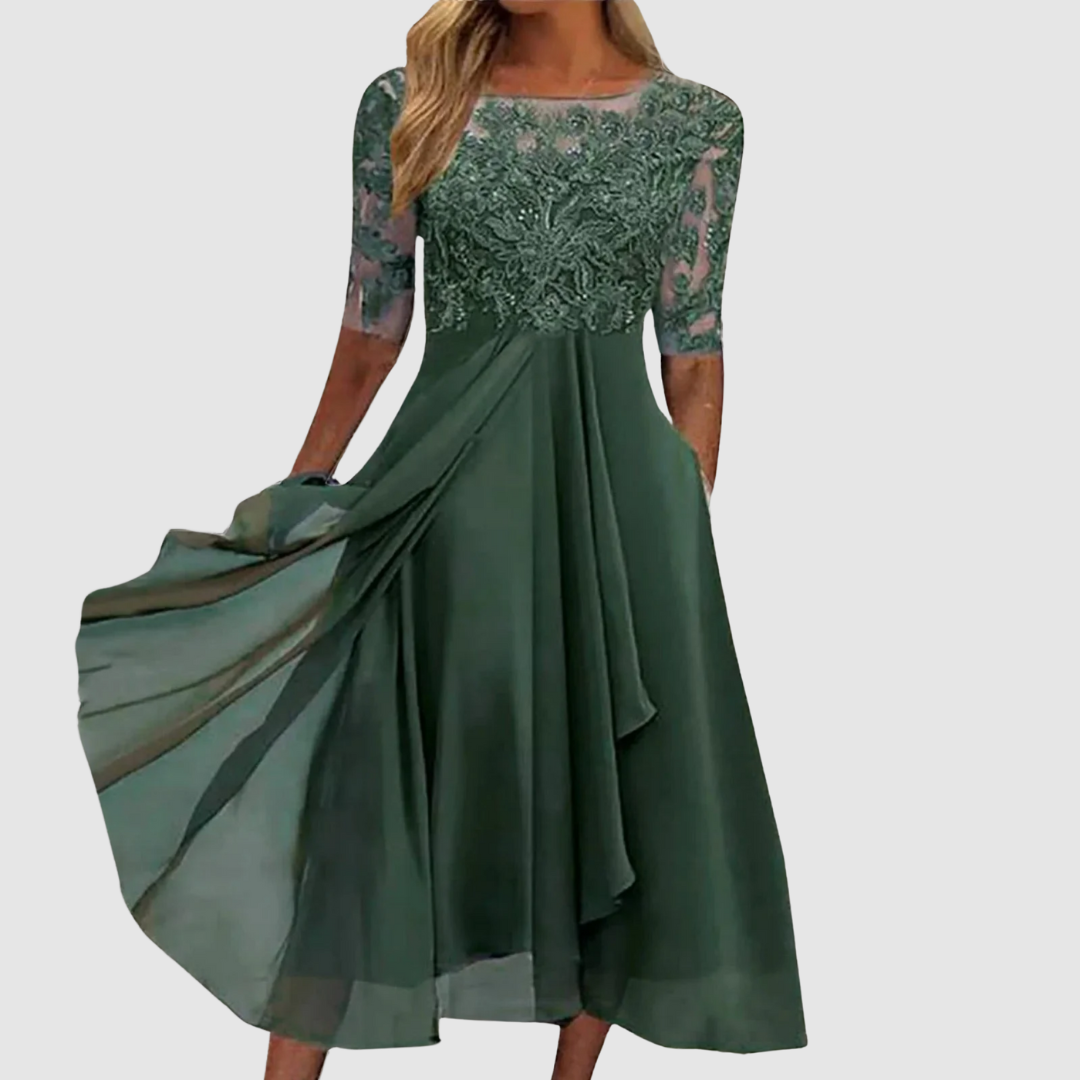 Leontýna – Elegant blondekjole