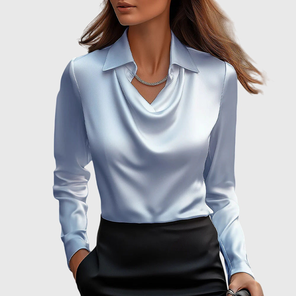 Dana – Elegant bluse i skinnende sateng