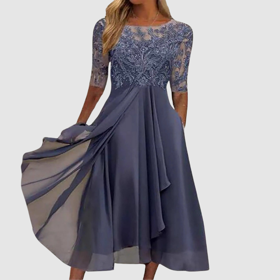 Leontýna – Elegant blondekjole