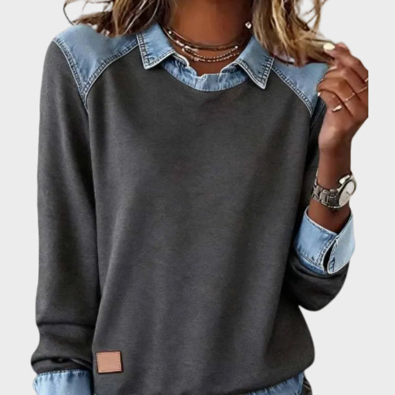 Ravit – Langermet denimbluse med strikkedetaljer