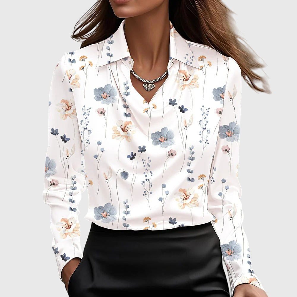 Dana – Elegant bluse i skinnende sateng