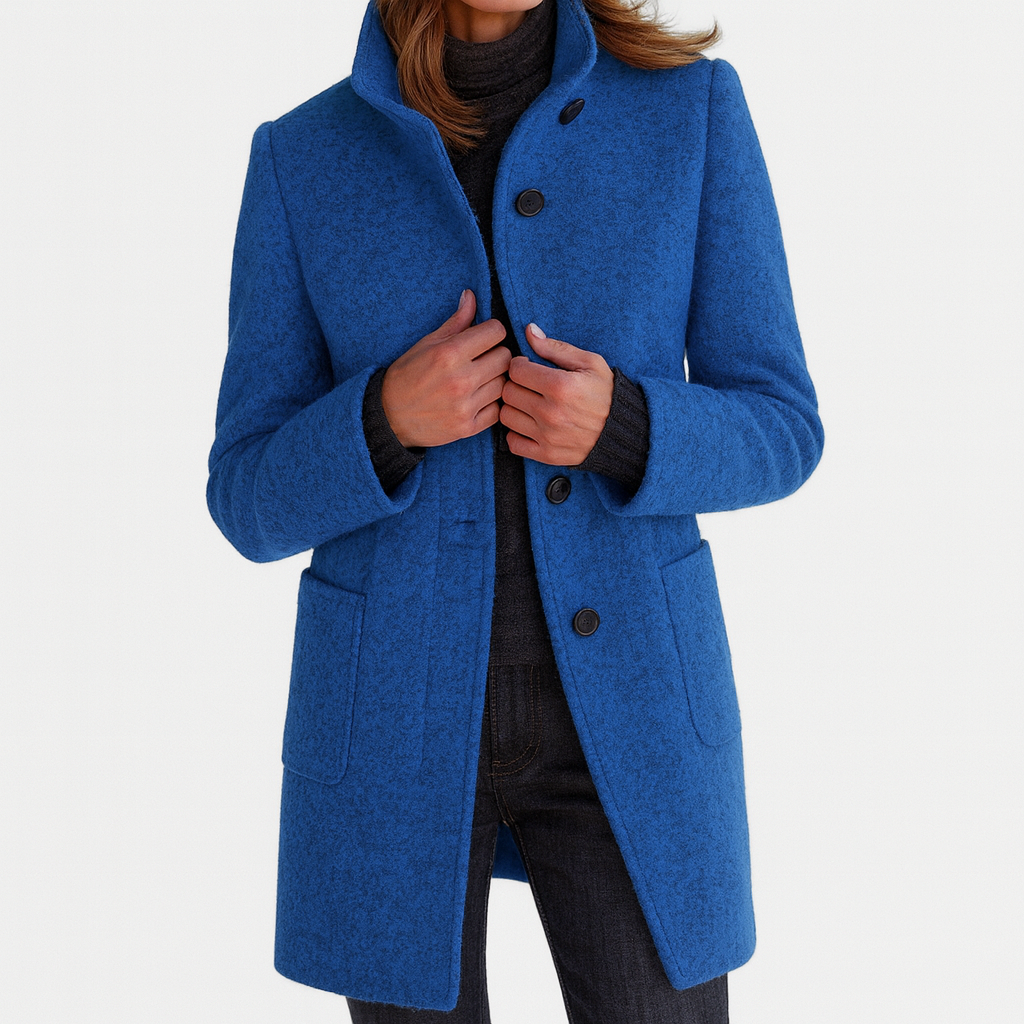 Elegant damekåpe med ståkrage og knapper