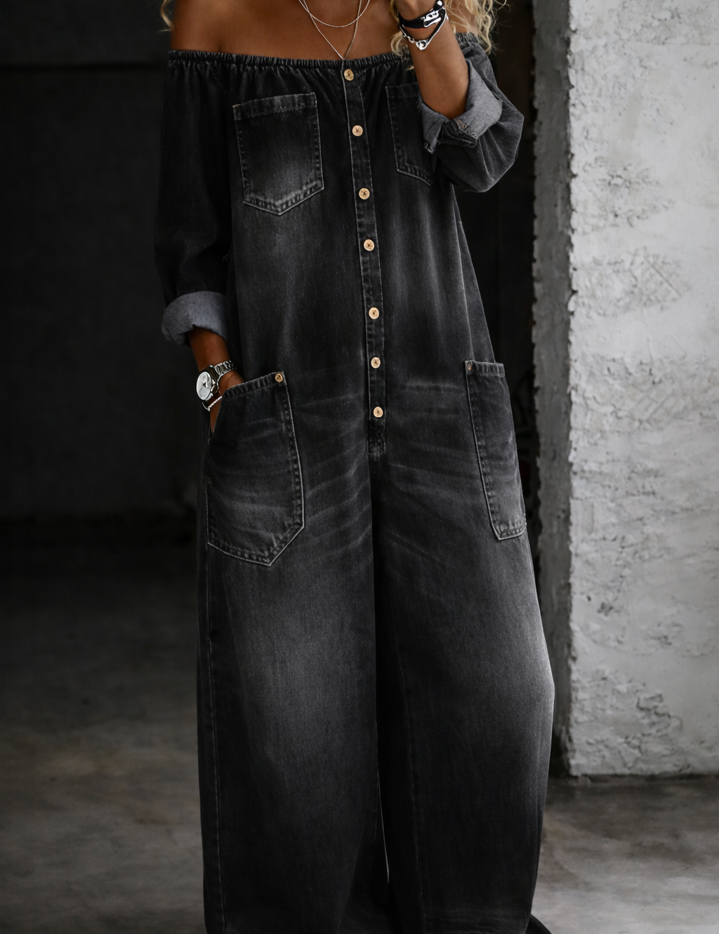 Elwira – Langermet jumpsuit med bare skuldre