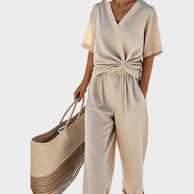 Ava – Elegant todelt sett