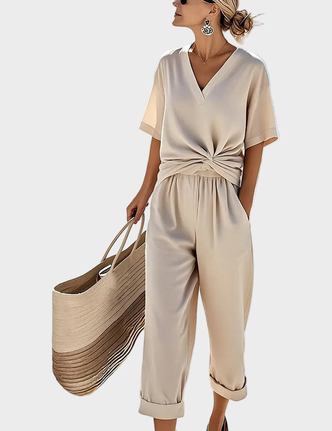 Ava – Elegant todelt sett