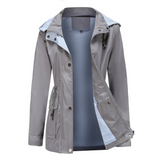 Vanntett trenchcoat for dame med avtakbar hette