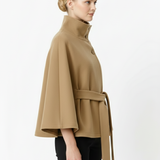Elegant cape for dame med belte