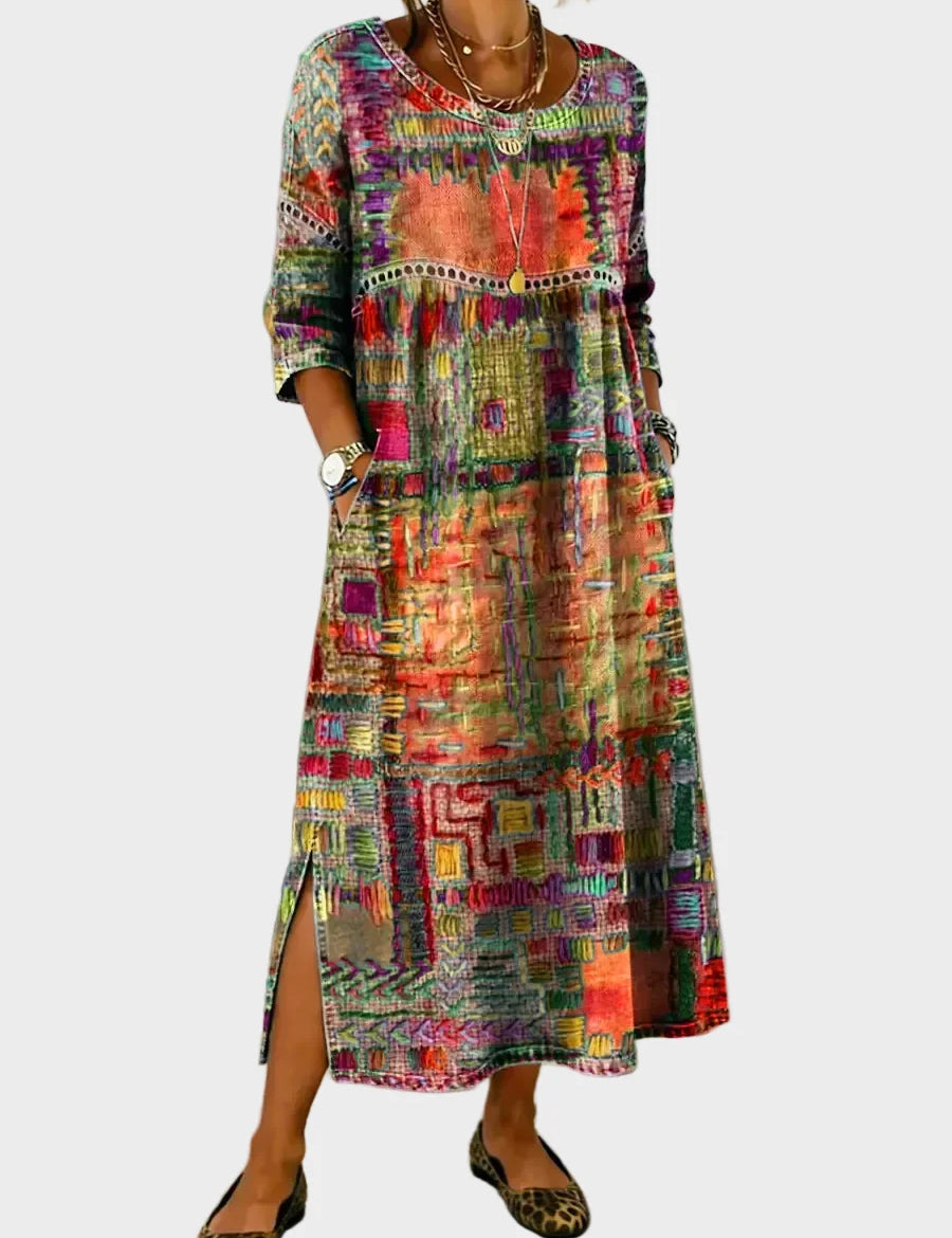 Inaya – Denimkjole med etnisk patchwork