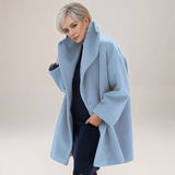 Elegant lang damekåpe med oversized krage