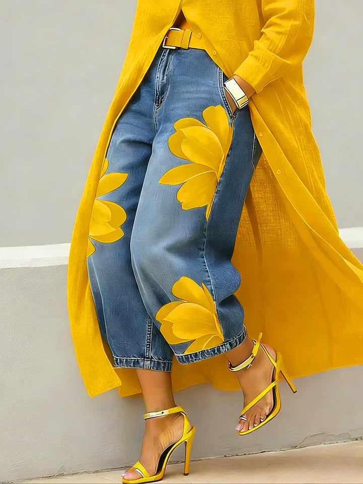 Esley | Lang skjorte og jeans med blomstermotiv